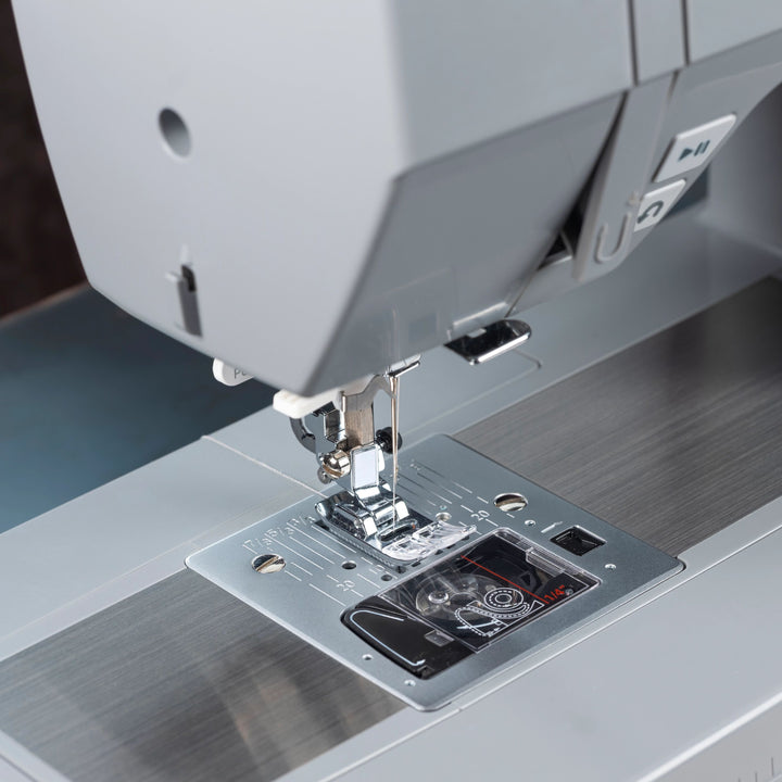 Máquina De Coser HD6705C SINGER®