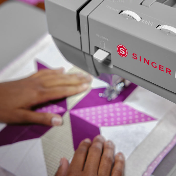 Máquina De Coser Facilita Pro 4411 SINGER®