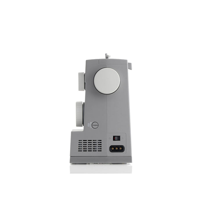 Máquina De Coser Facilita Pro 4423 SINGER®