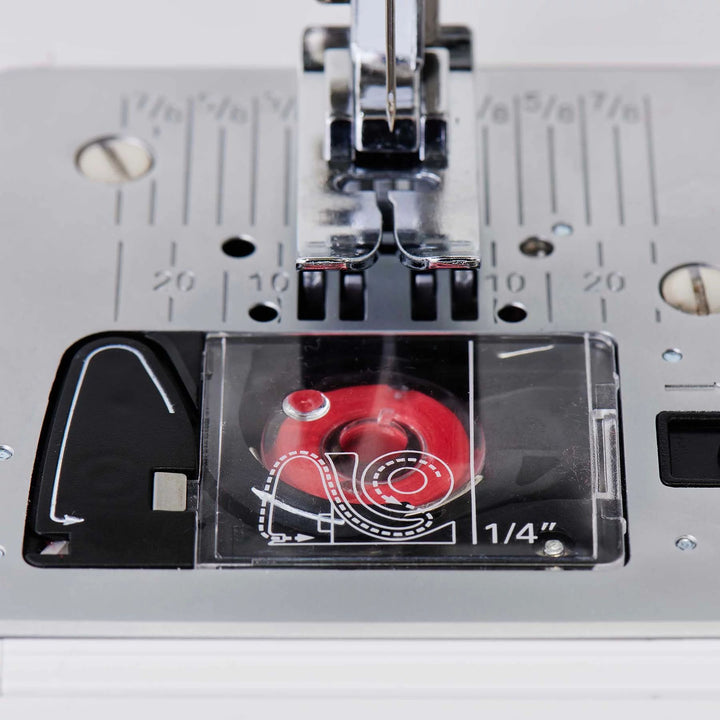 Máquina De Coser Computarizada Elite™ CE677 SINGER®