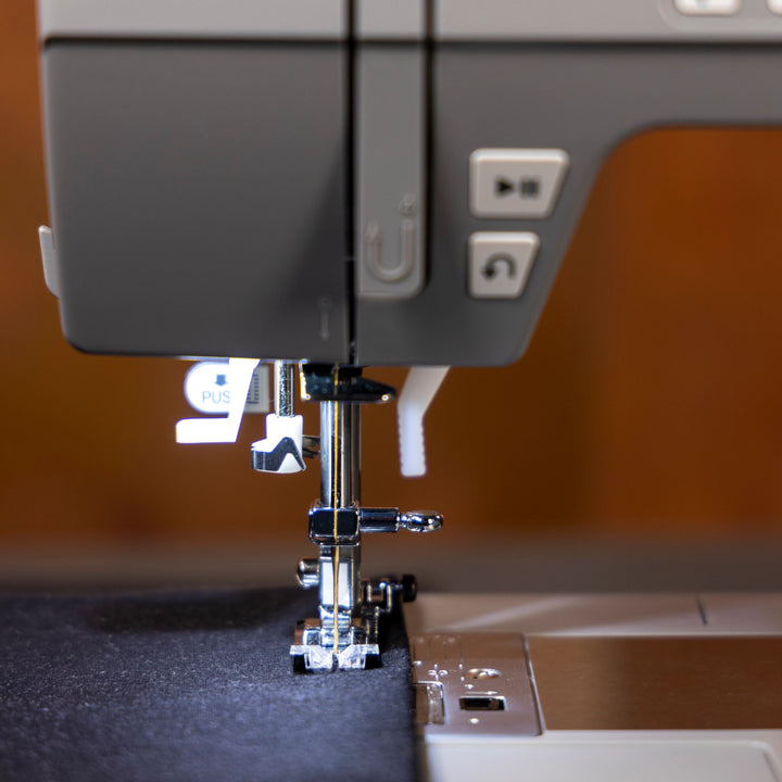 SINGER® Sewing Machine HD6805C