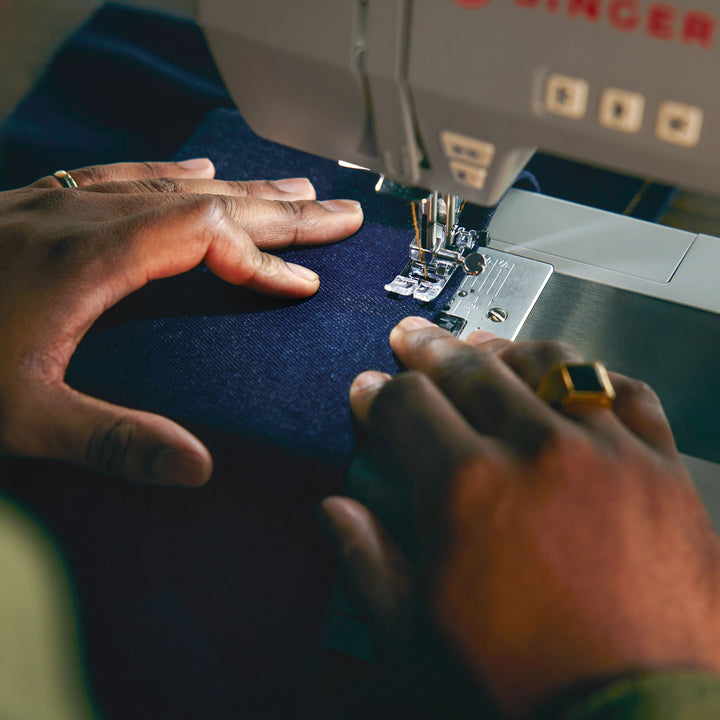 SINGER® Sewing Machine HD6805C