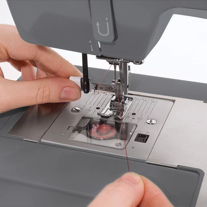Sewing Machine Facilita Pro 4452 SINGER® Sewing Machine