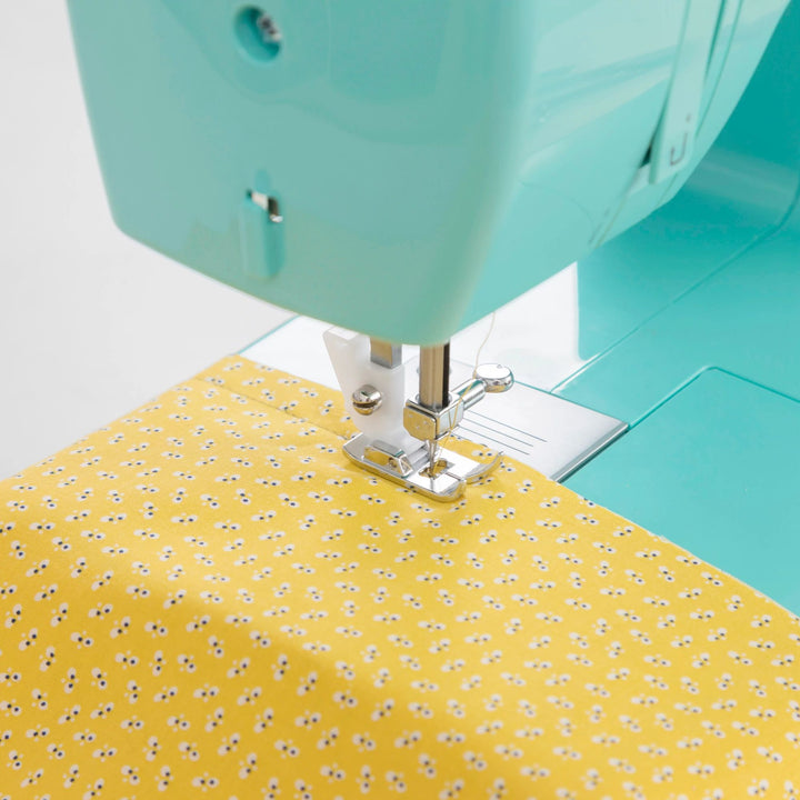 SINGER® 3223G (Mint) Simple Sewing Machines™ 3223G (Mint)