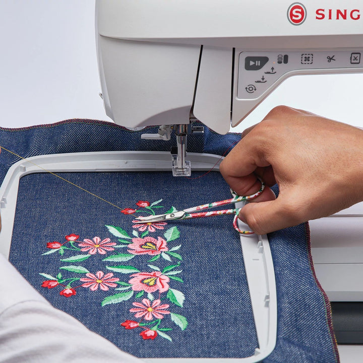 SINGER® 4" / 10.2 cm Needle Point Scissors