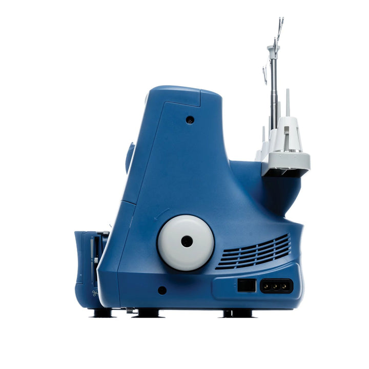 SINGER® Overlock S0235